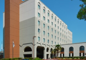 DoubleTree by Hilton Newark-Fremont