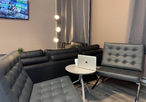 Downtown 2BR Loft with FREE Parking