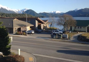 Downtown Apt. 3 w/ Ocean & Mountain Views.