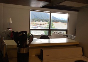 Downtown Apt. 4 w/Ocean & Mountain Views.