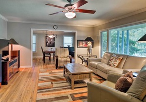 Downtown Austin Home w/ Patio, 3 Mi. to SoCo!