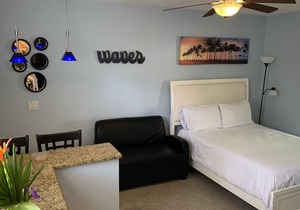 Downtown Delray Studio With Private Yard.