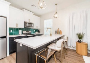 Downtown Hammond 2 bedroom, 2 bath newer condo