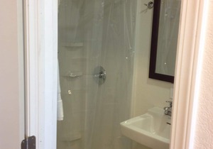 Downtown Kenai Full Kitchen Suite