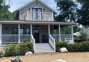 Downtown Location, Uptown Elegance! Re-Modeled “Murphys Original School House"