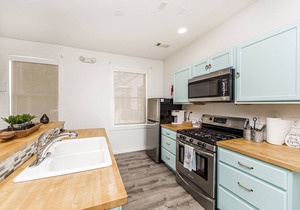 Downtown Private Apartment