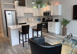 Downtown Smart Apartment at R7 Lofts