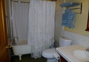 Downtown Truckee/Read guest comments/WiFi