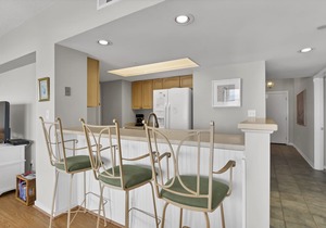 DR 1405 - Beautiful oceanfront condo with tennis, pool and easy beach access