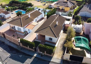 DRA001 Chalet con Piscina Privada y Jardín