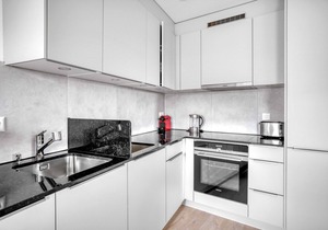 Dreamy Wiedikon 4.5 Room w/Storage & W/D, 3 min to Market, by Blueground