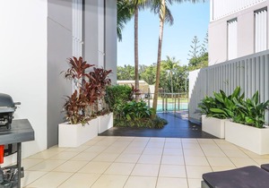 Drift North 5 - Deluxe swim up one bedroom