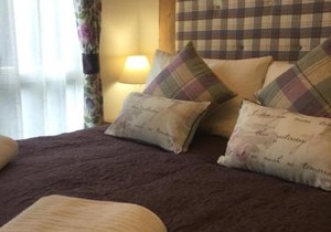 Dunroamin Lodge
