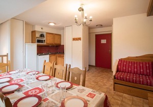 Duplex 8 pers, pied des pistes, Val Cenis, parking, Wi-Fi, proche commerces