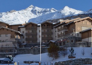 Duplex 8 pers, pied des pistes, Val Cenis, parking, Wi-Fi, proche commerces