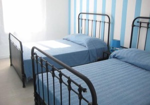 DUPLEX IN OLD MASTER HOUSE WITH POOL, PARKING, BEACHES 8 Km