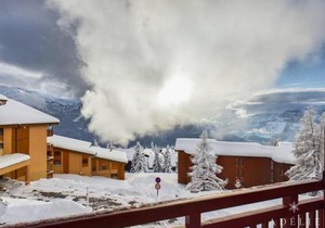 Duplex rénové avec balcon et parking, à 100m des pistes - FR-1-398-529