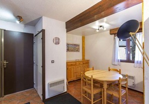 Duplex T3 à Esquièze-Sère, balcon, wifi et parking - FR-1-402-128