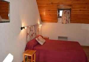 Duplex T4 7 pers avec terrasse et parking à Esquièze-Sère - FR-1-402-73