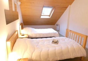 Duplex T4 8 pers, 102m², Saint-Lary-Soulan, Balcon, Garage, 3 Chambres, 3⭐️, Proche Centre - FR-1-457-278
