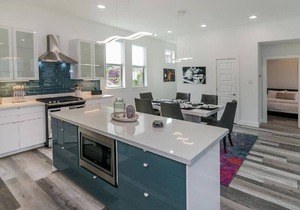 EaDo Signature - East of Downtown Spacious Home