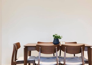 Earthy And Polished 2 Bedroom Unit In Chadstone
