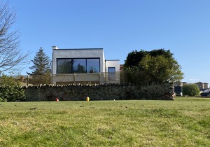 East Lothian Hideaway retreat with enclosed walled private gardens & Hot Tub