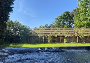 East Lothian Hideaway retreat with enclosed walled private gardens & Hot Tub