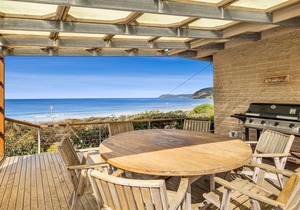 Eastern Magic I Beach access at your door!