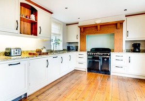 Ebbe Retreat - Two Bedroom Apartment, Sleeps 4
