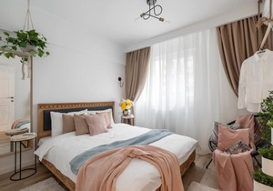 Eclectic 3 bedroom Calea Victoriei by Urbanesq