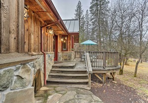Eclectic Shasta Cascade Getaway on 15-Acre Ranch!