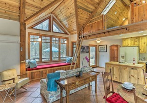 Eclectic Shasta Cascade Getaway on 15-Acre Ranch!