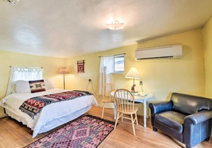 Eco Cabin w/ Mtn View - Near Taos Ski & Town!
