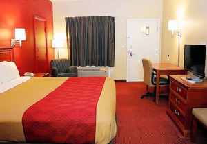 Econo Lodge Chesapeake Route 13 and I-464