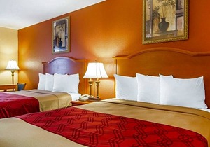 Econo Lodge Inn & Suites