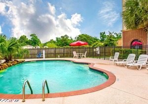 Econo Lodge Inn & Suites Beaumont