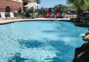 Econo Lodge Inn & Suites Beaumont