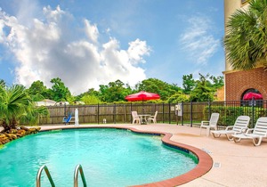 Econo Lodge Inn & Suites Beaumont