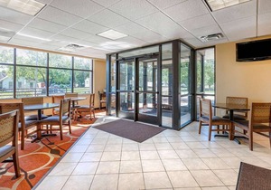 Econo Lodge Inn & Suites Fairgrounds