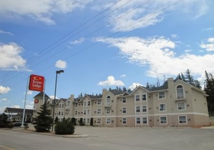 Econolodge Inn and Suites