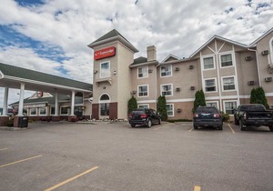 Econolodge Inn and Suites