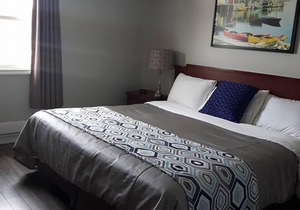 Edge of the Avalon Inn
