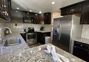 Edgewater #17 Refurbished unit with Mountain Views!