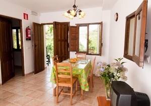 El Granero at Molino la Ratonera, a riverside location by a restored watermill.