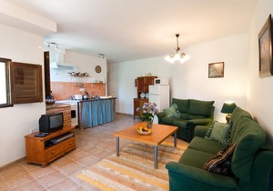 El Granero at Molino la Ratonera, a riverside location by a restored watermill.