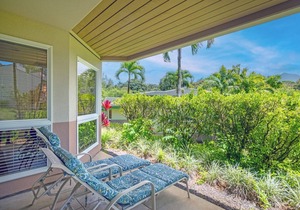 Elegant Air-Conditioned Villa by Golf Course - Near Beaches, Shopping, Dining
