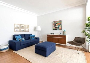 Elegant and bright apartment in Estoril