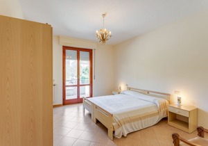 Elegant apartment with swimming pool and gym on Lake Trasimeno