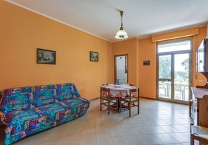 Elegant apartment with swimming pool and gym on Lake Trasimeno